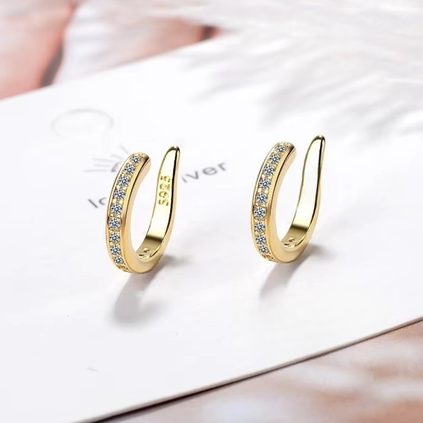 Earfix – Brinco reutilizável que ajuda a harmonizar o rosto de forma natural
